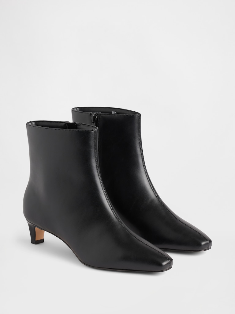 Kitten Heel Pointy Boots