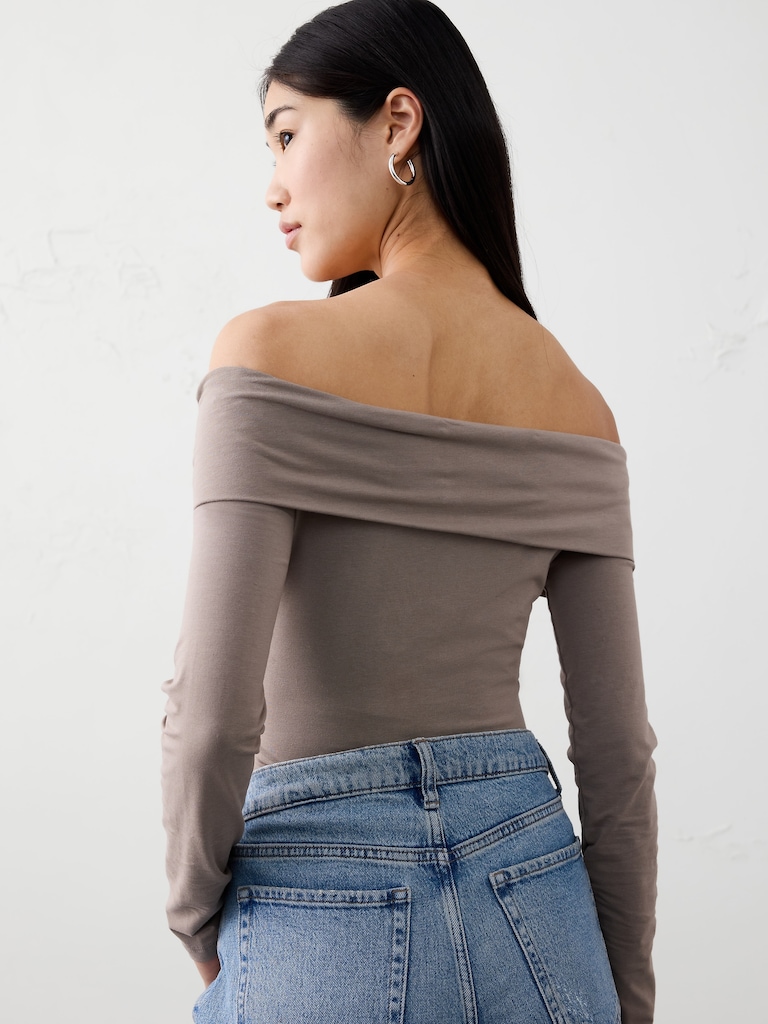 Soft Stretch Off-Shoulder Top