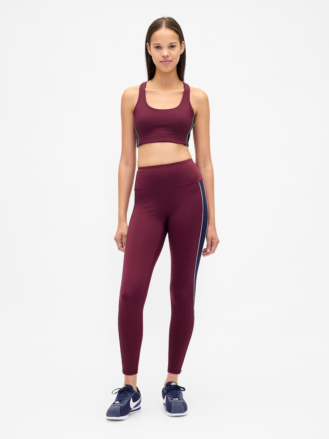 GapFit Power Medium Impact Sports Bra