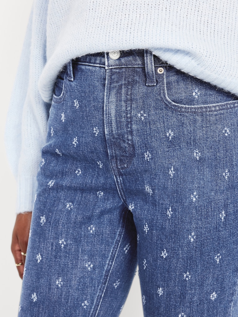 Curvy Extra High-Waisted Straight Jeans