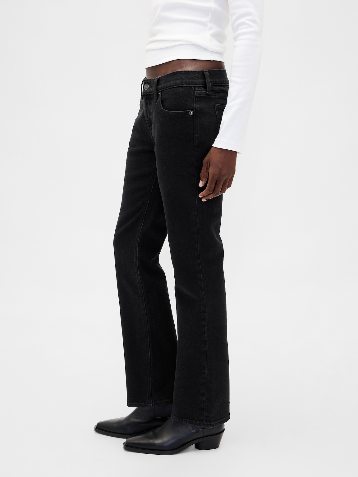 Low Rise '90s Slim Straight Jeans