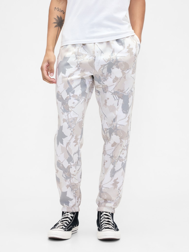 Relaxed Gap Logo Camo Joggers