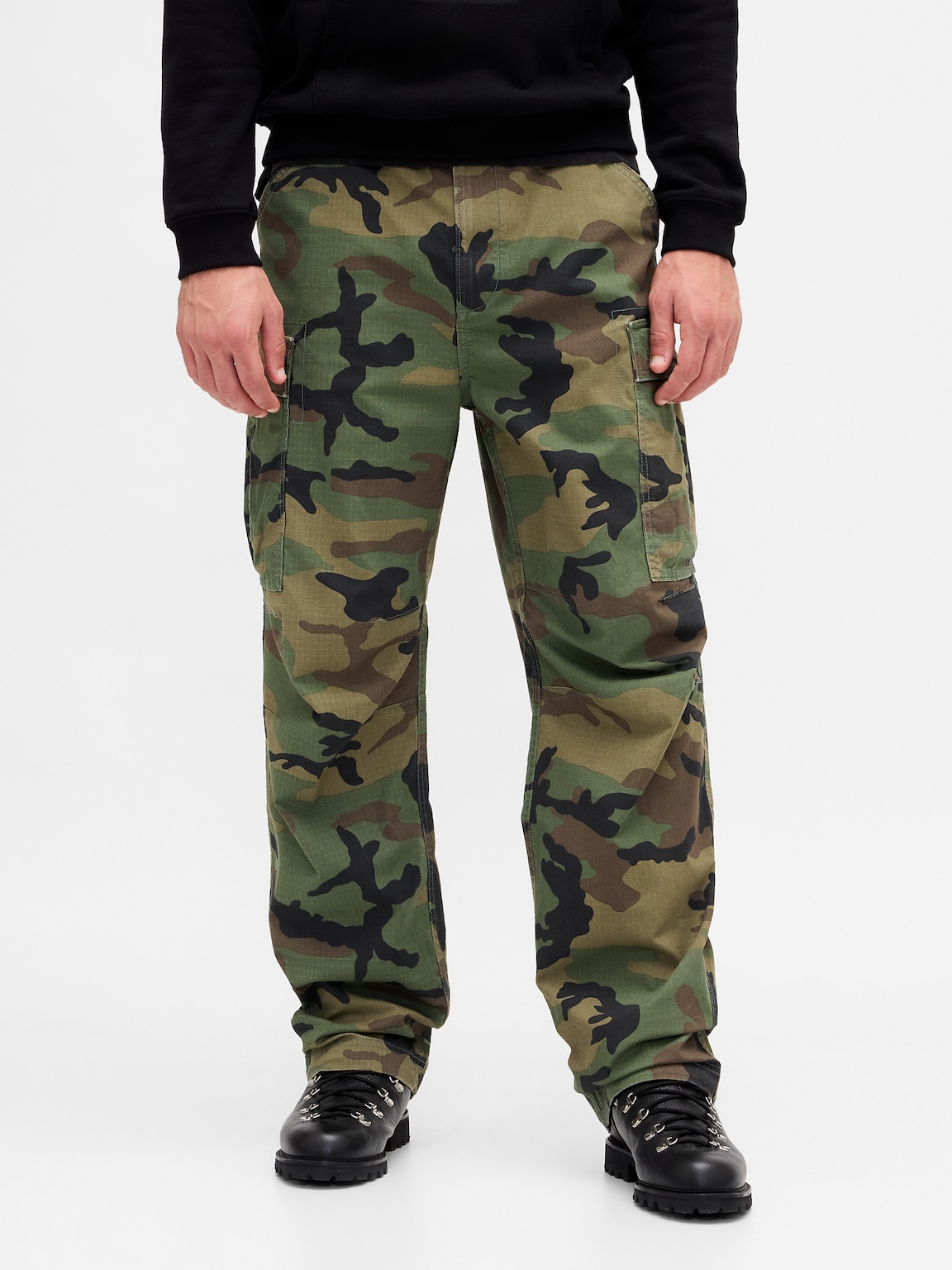 Relaxed Cargo Pants