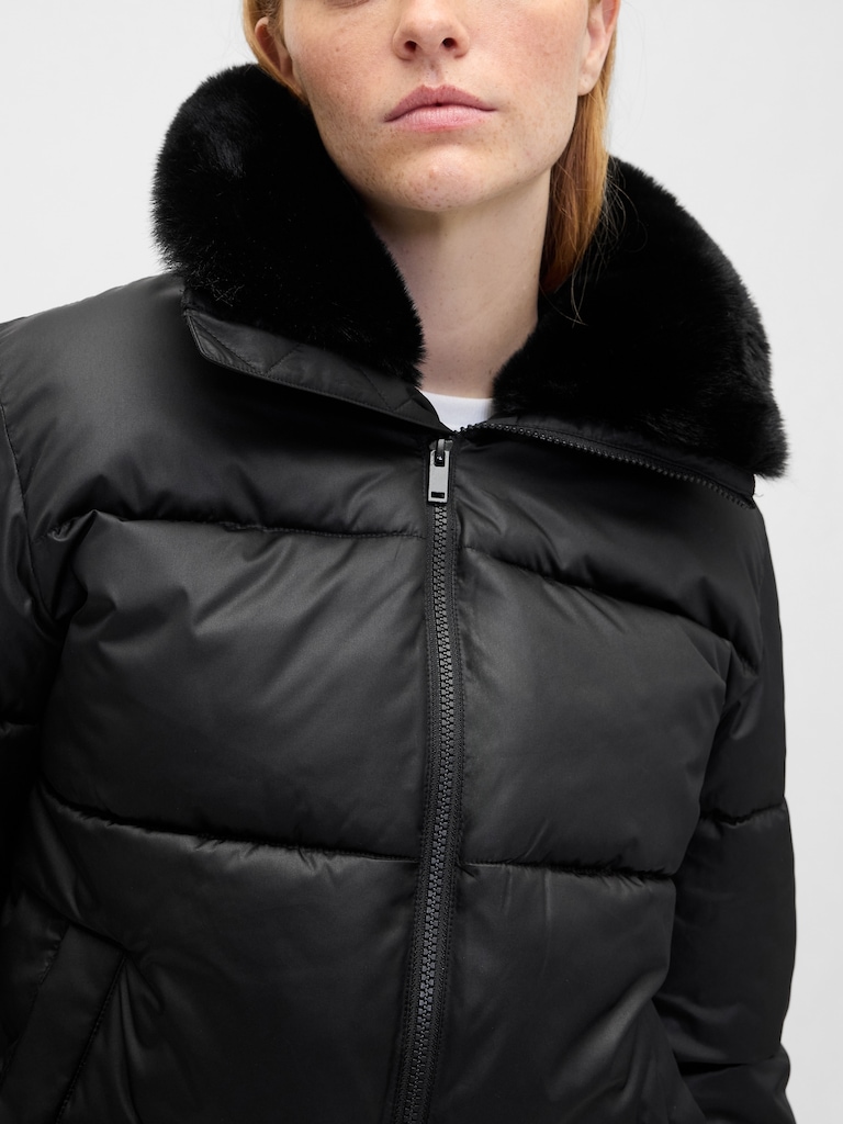 100% Recycled Relaxed Short Puffer Jacket
