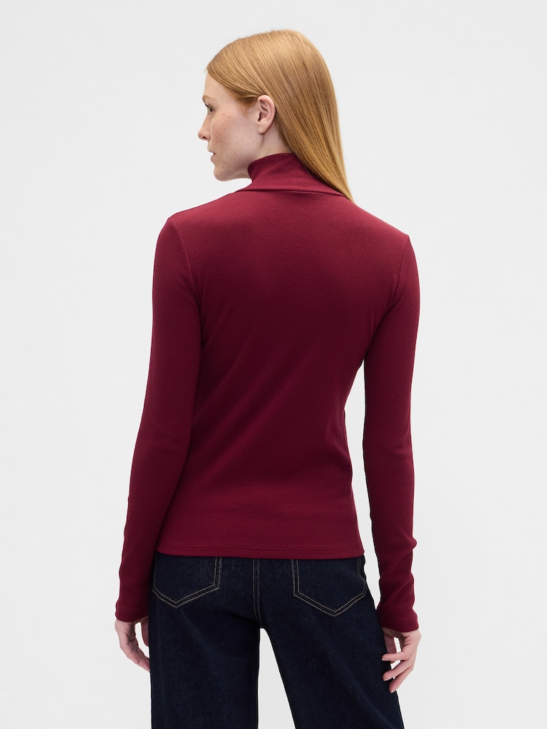Ribbed Turtleneck T-Shirt