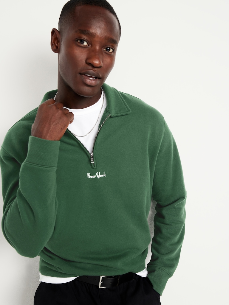 Collared Graphic Fleece Pullover