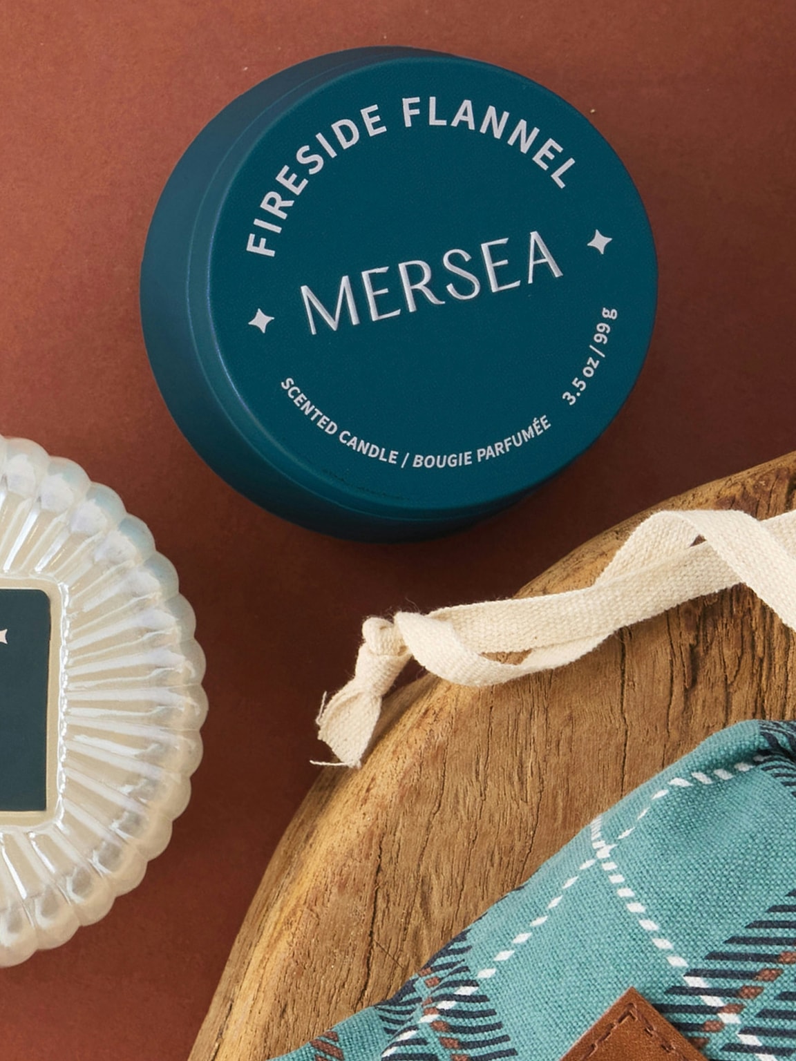 Mersea Fireside Flannel Toy Shop Tin Candle
