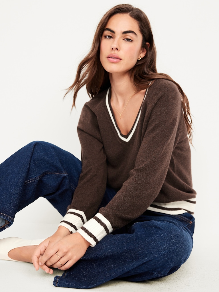 SoSoft Loose V-Neck Sweater