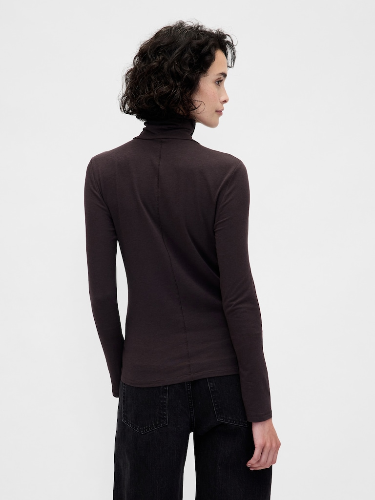 Featherweight Turtleneck