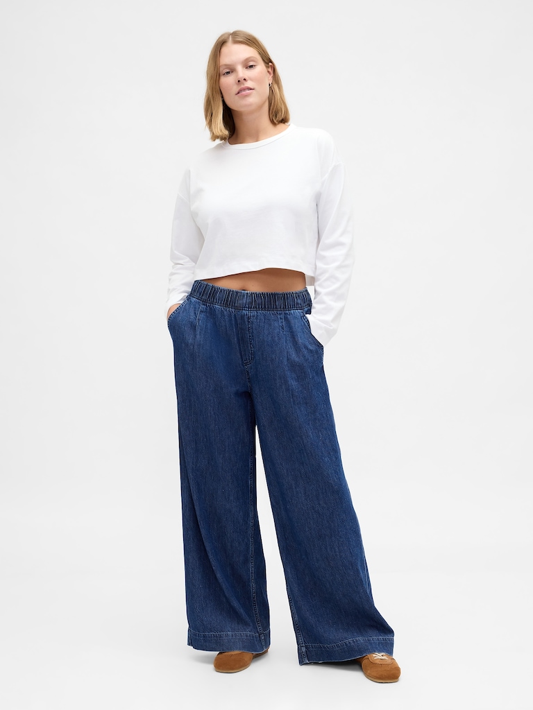 Mid Rise UltraSoft Pleated Baggy Jeans