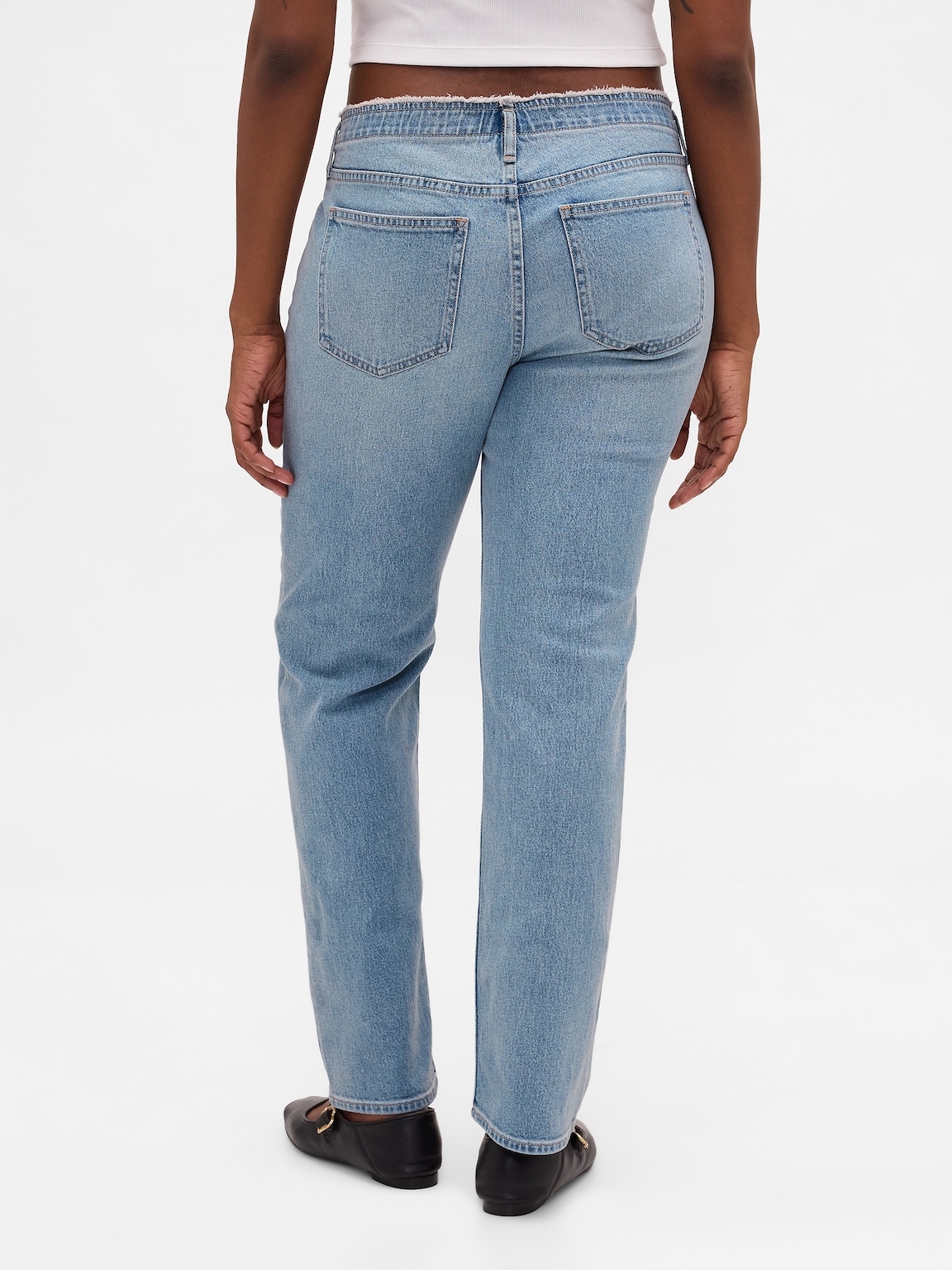 Low Rise '90s Slim Straight Jeans