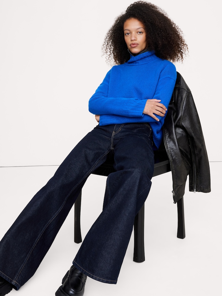 Relaxed Cashmere Turtleneck Sweater