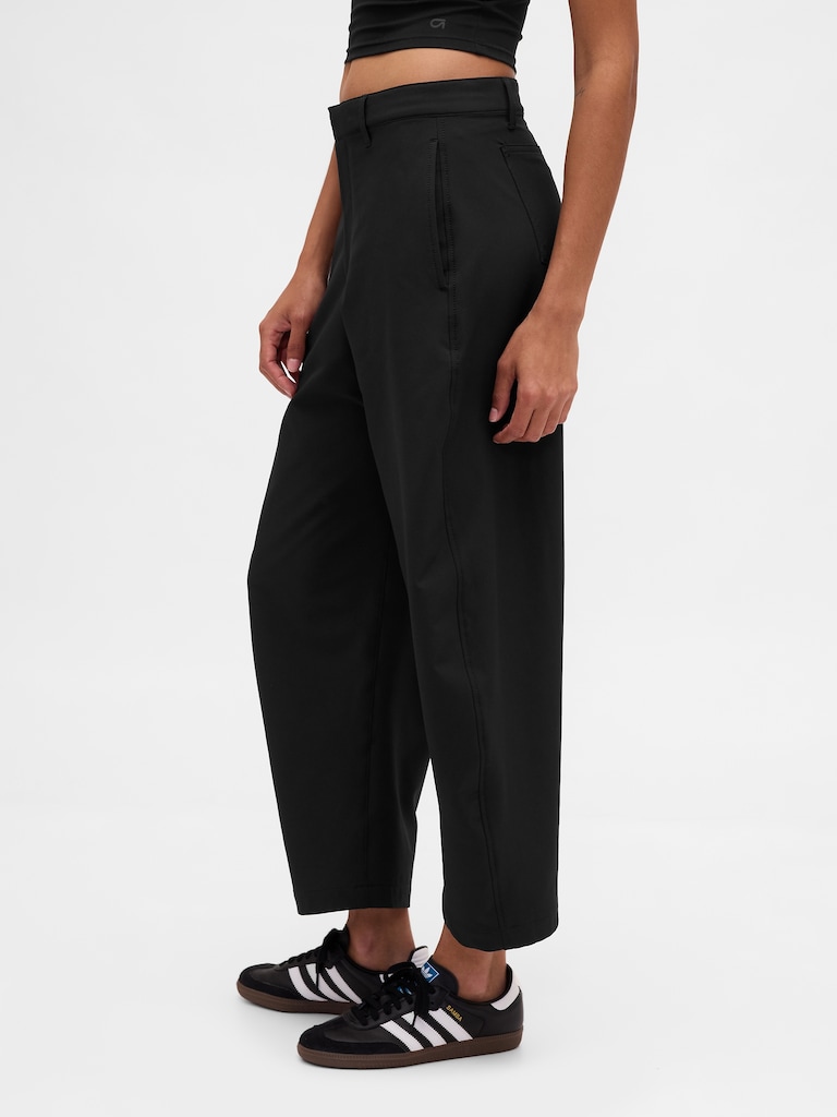 GapFit Mid Rise Lined Runaround Barrel Pants