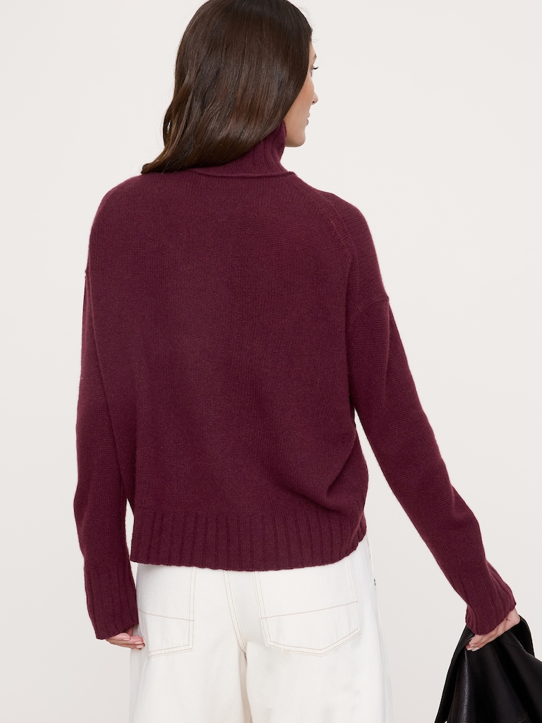 Relaxed Cashmere Turtleneck Sweater