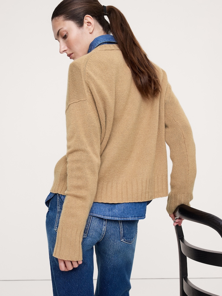 Midweight Cashmere Crew-Neck Sweater