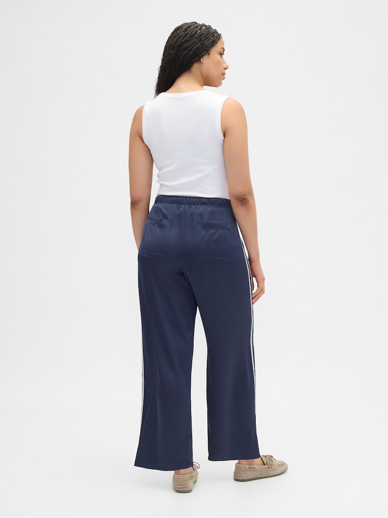 Relaxed Satin Straight-Leg Crop Pants