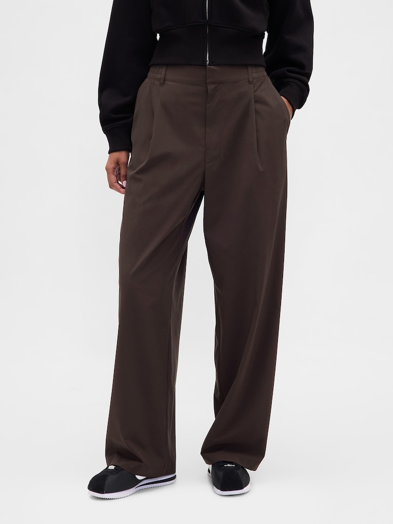 GapFit High Rise Runaround Relaxed Trouser