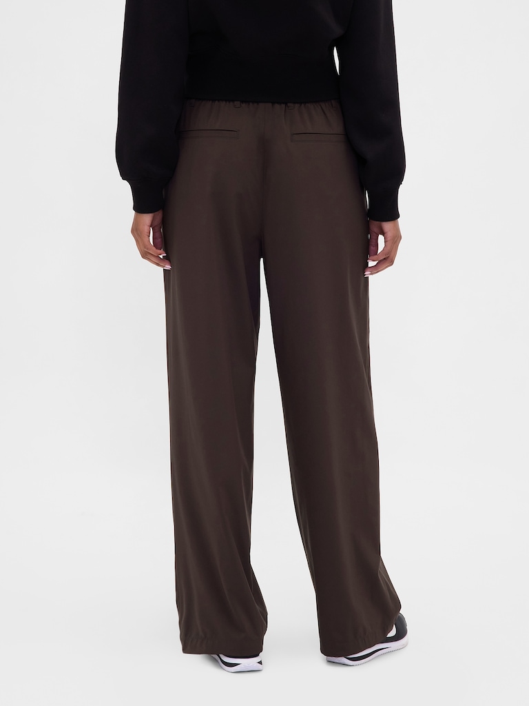 GapFit High Rise Runaround Relaxed Trouser