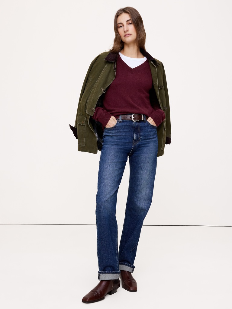 Lightweight Cashmere V-Neck Sweater