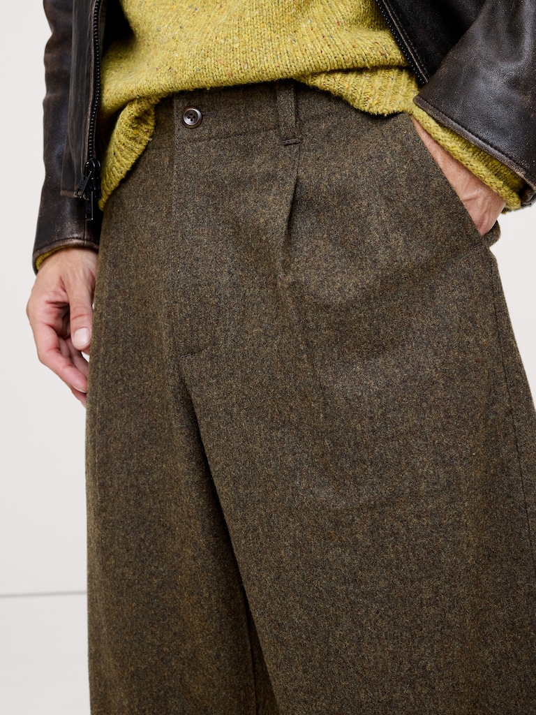 Loose Pleated Wool-Blend Pant
