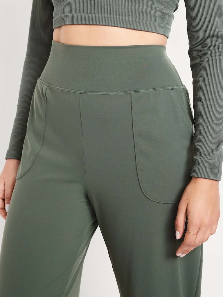 High-Waisted StudioSmooth Jogger