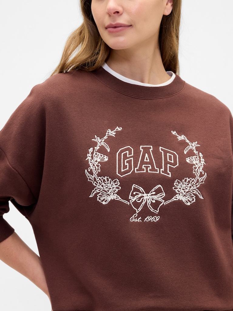 Oversized Wedge Gap Logo Sweatshirt