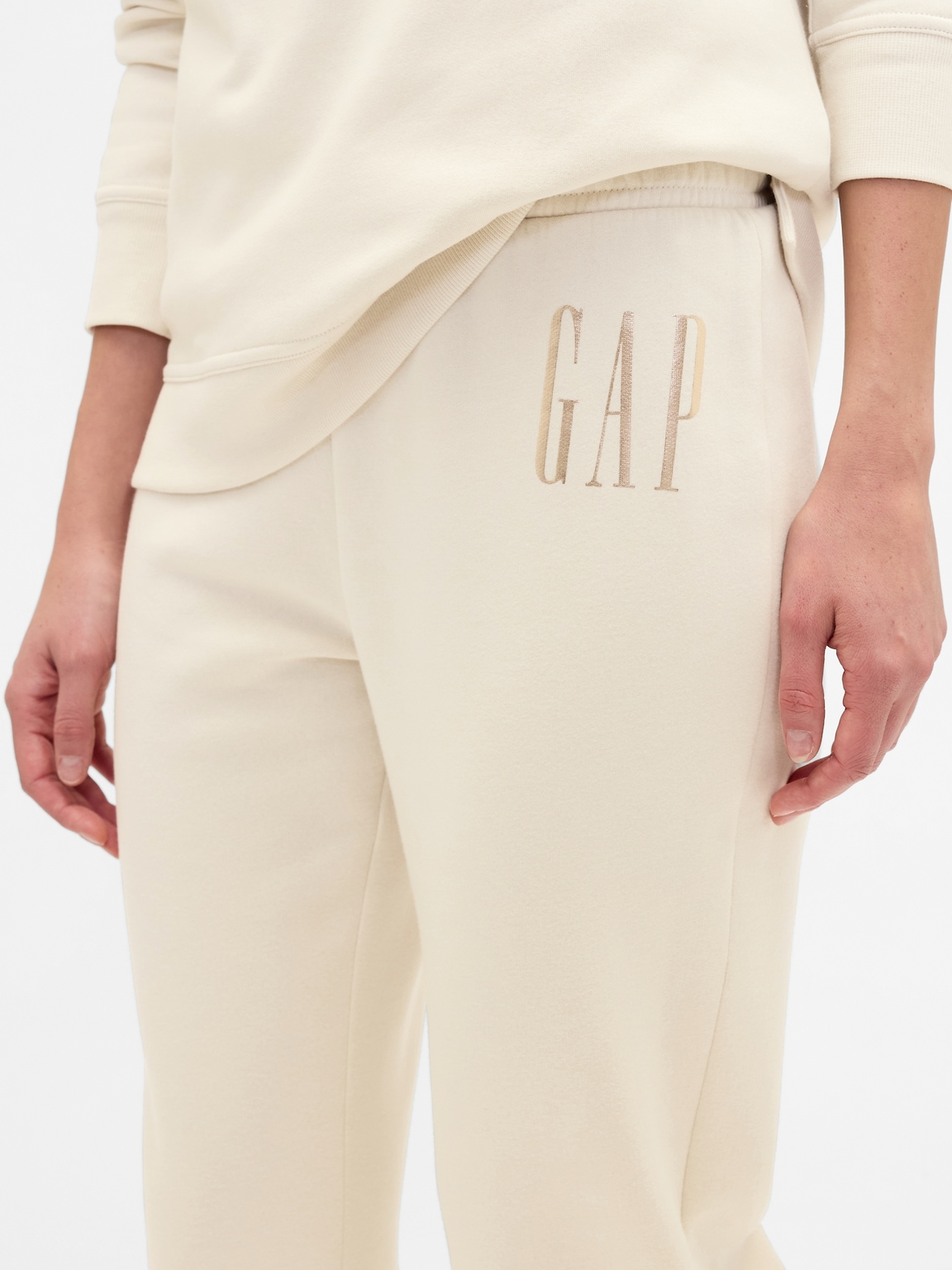 Gap Logo Pull-On Slim Sweatpants
