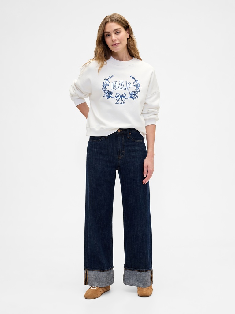 Oversized Wedge Gap Logo Sweatshirt
