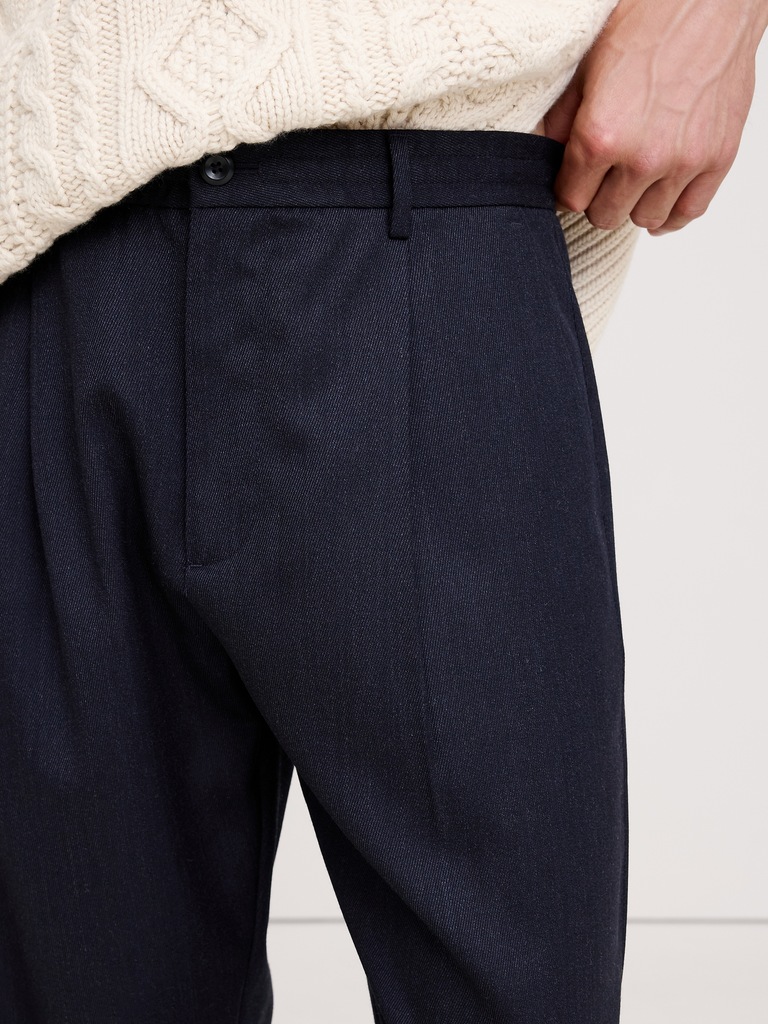 Relaxed Pleated Pull-On Twill Dress Pant