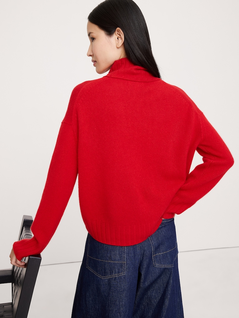 Relaxed Cashmere Turtleneck Sweater