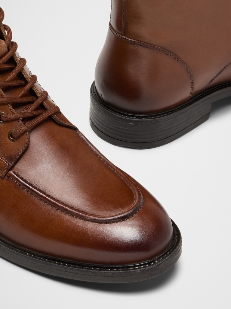 Smooth Leather Moc Toe Boot