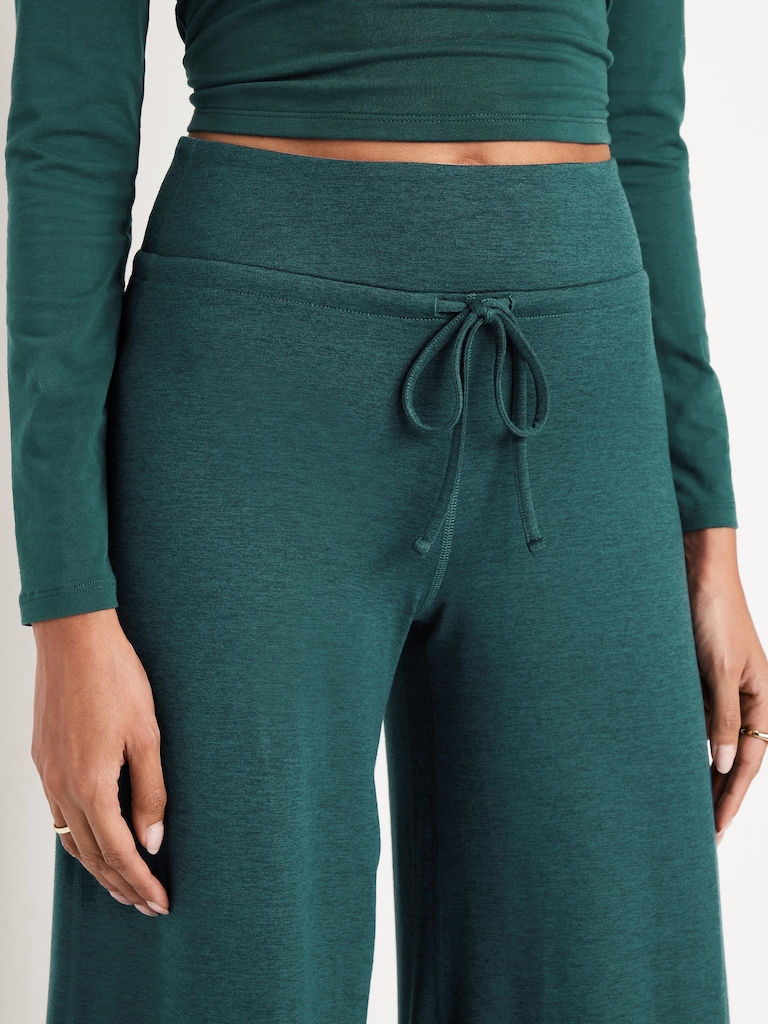 Extra High-Waisted CloudComfy Wide-Leg Pants