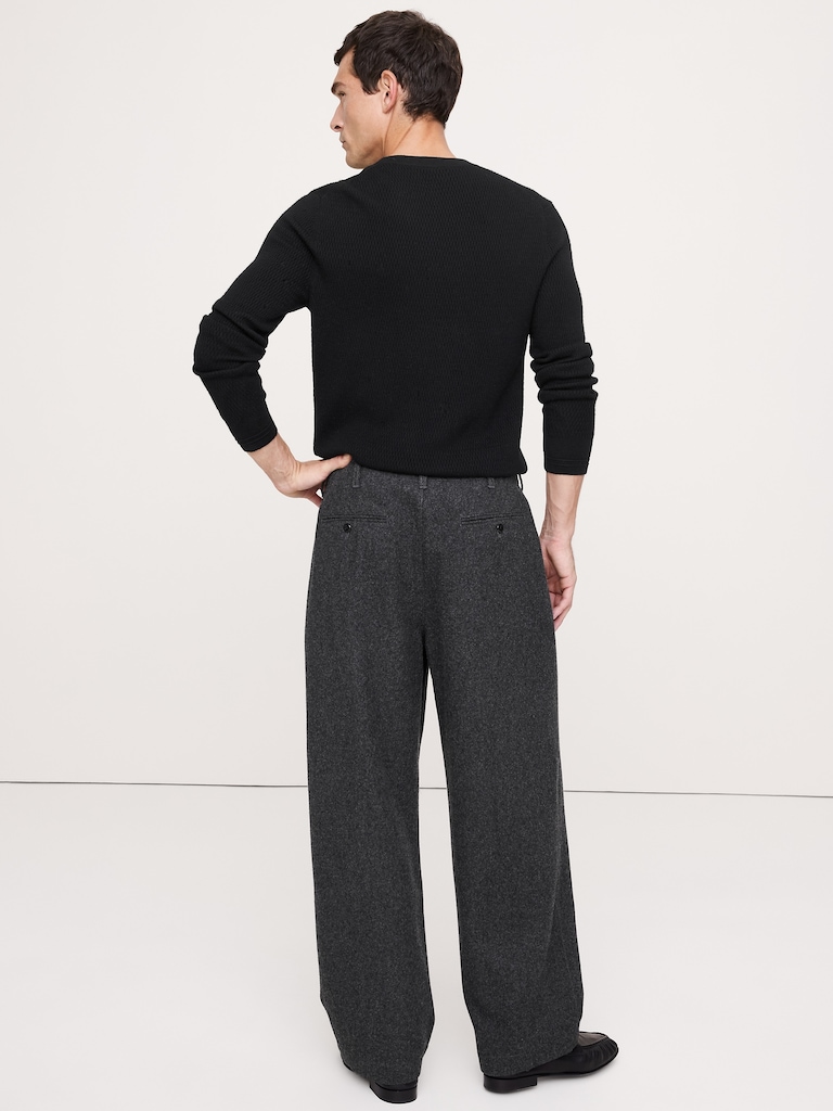 Loose Pleated Wool-Blend Pant