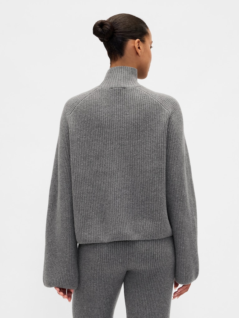 CashSoft Shaker-Stitch Turtleneck Sweater
