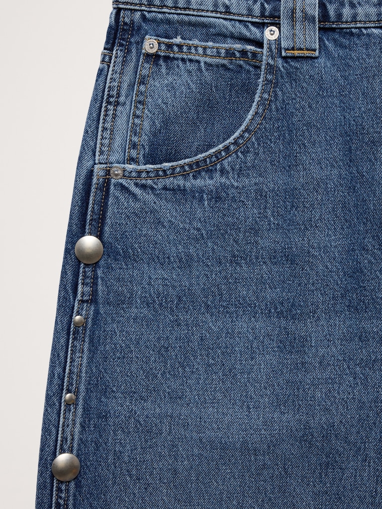 Low-Rise Loose Studded Ankle Jean