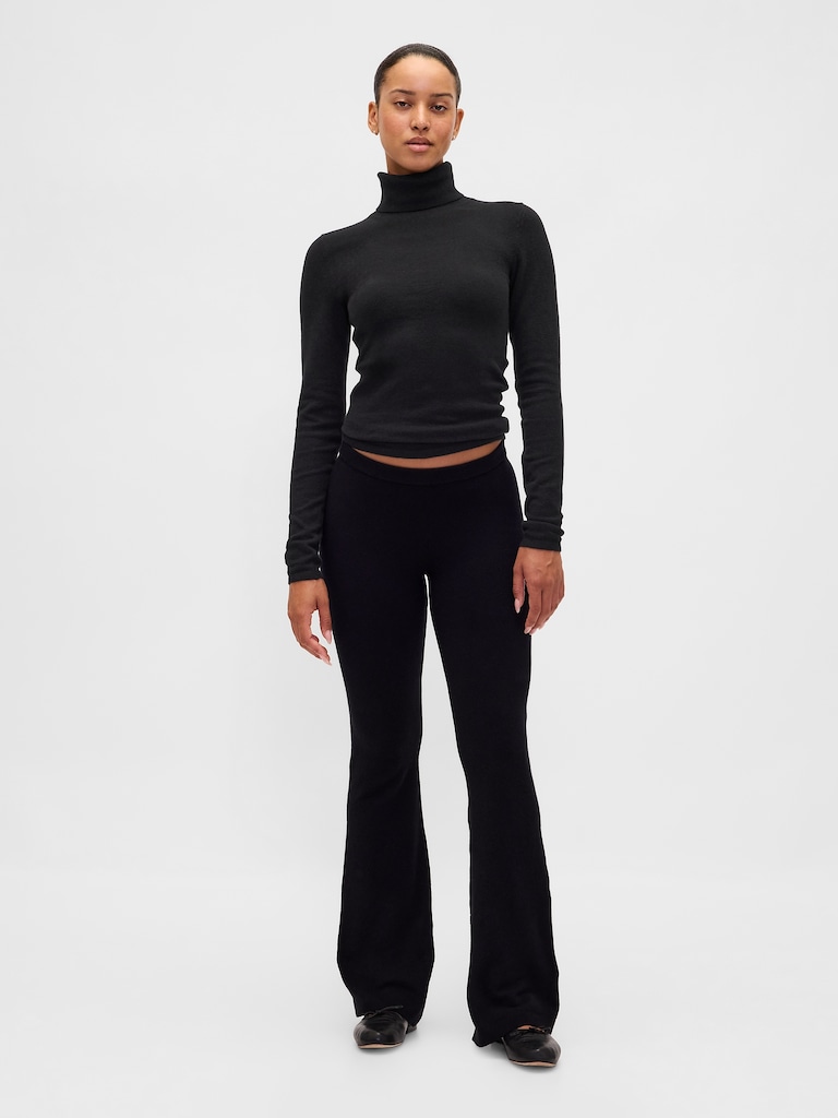 CashSoft Stretch Turtleneck Sweater