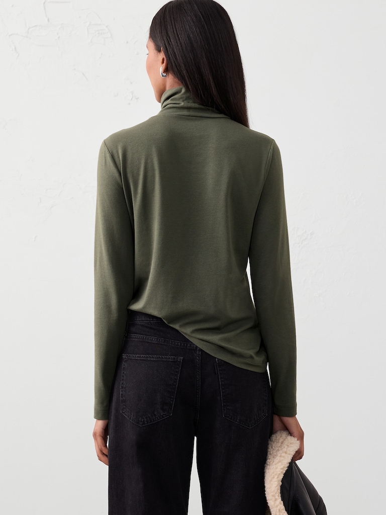 Timeless Turtleneck Top