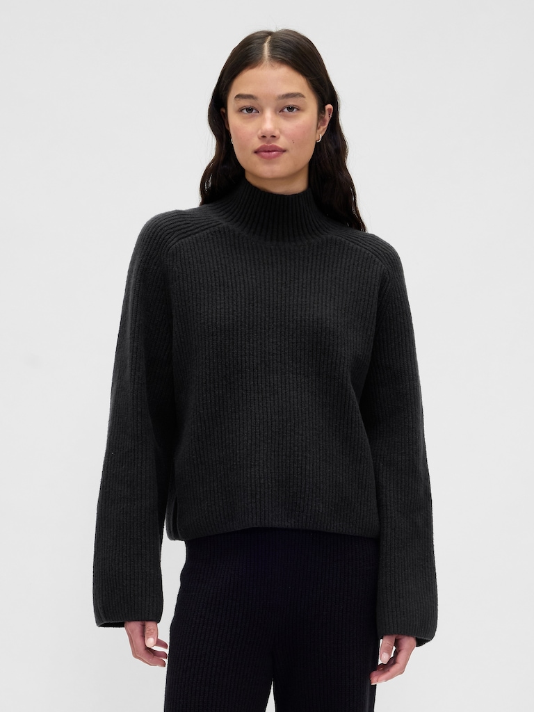 CashSoft Shaker-Stitch Turtleneck Sweater