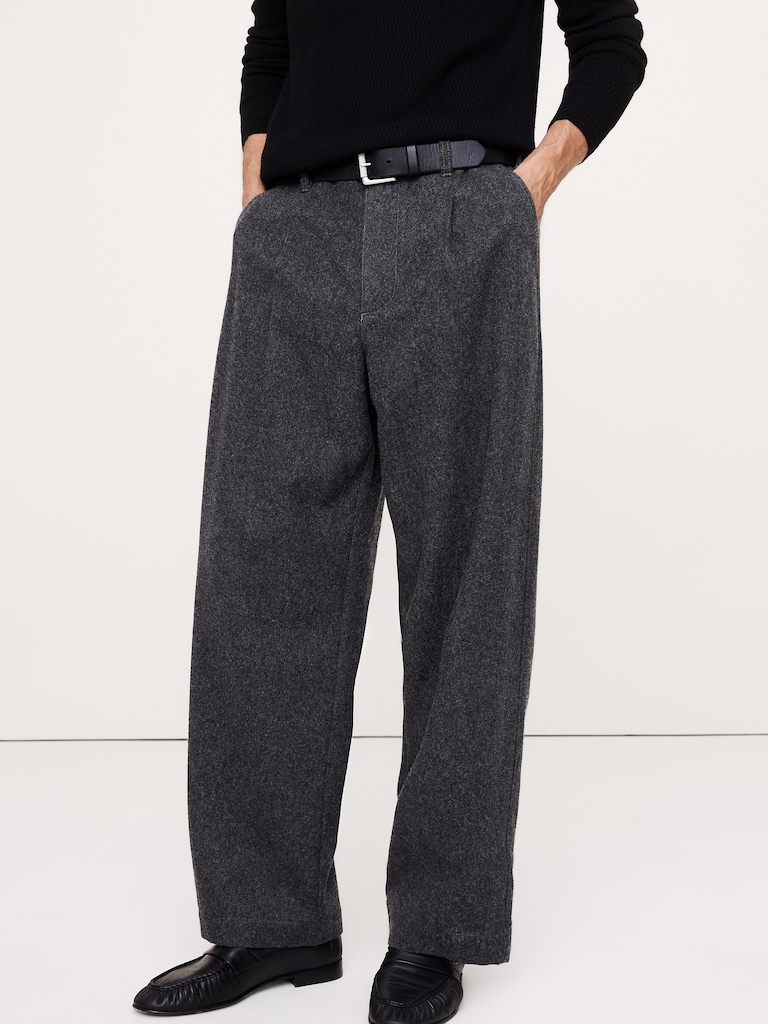 Loose Pleated Wool-Blend Pant