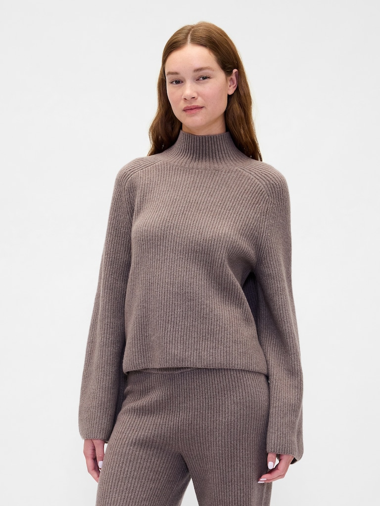 CashSoft Shaker-Stitch Turtleneck Sweater
