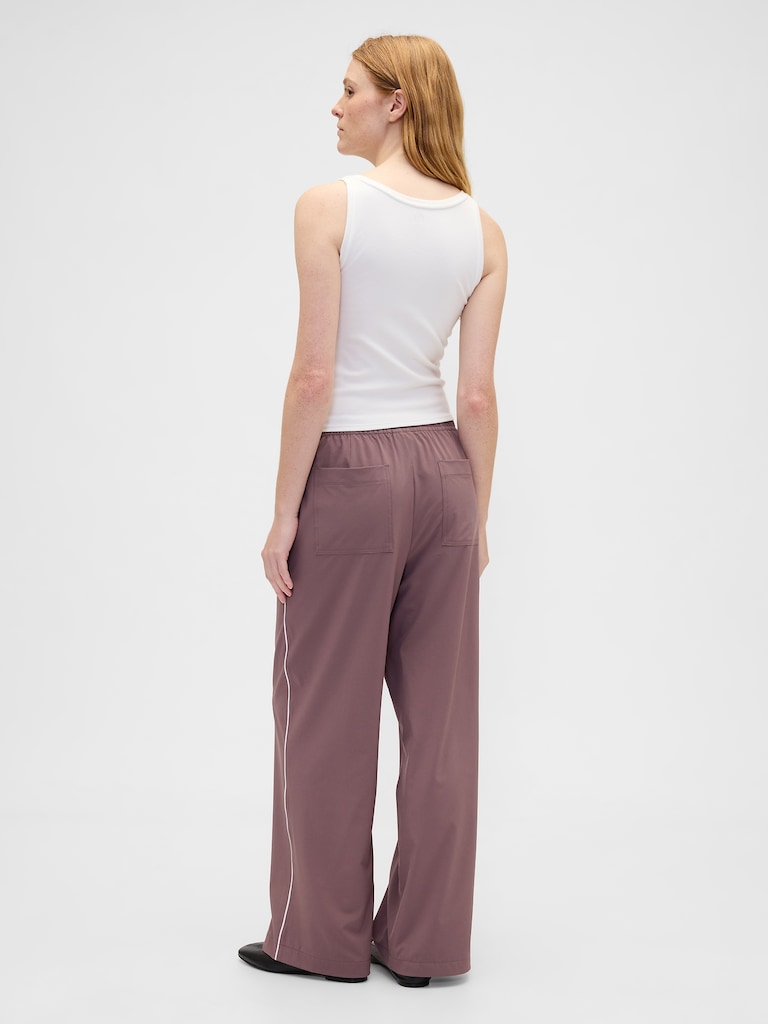 GapFit High Rise Loose Runaround Pants