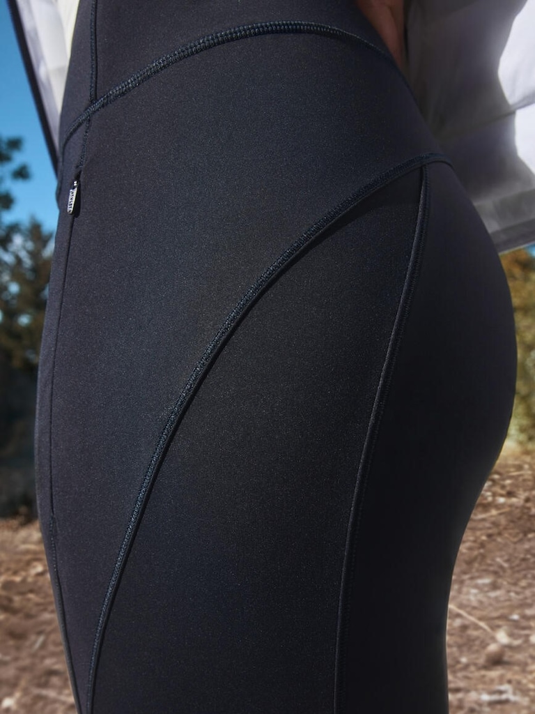 Rainier Mid Rise Jogger