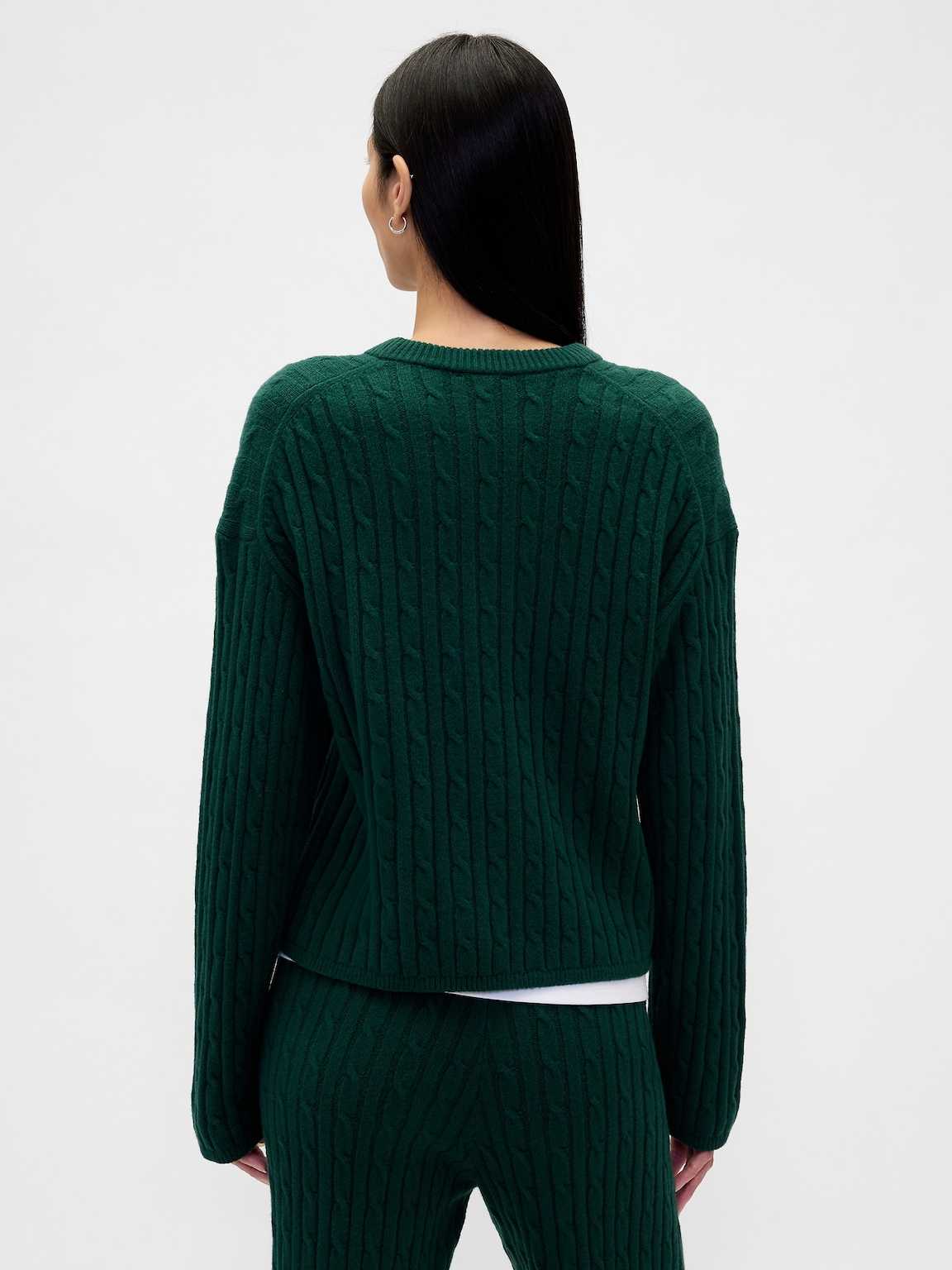 CashSoft Cable-Knit Crewneck Sweater