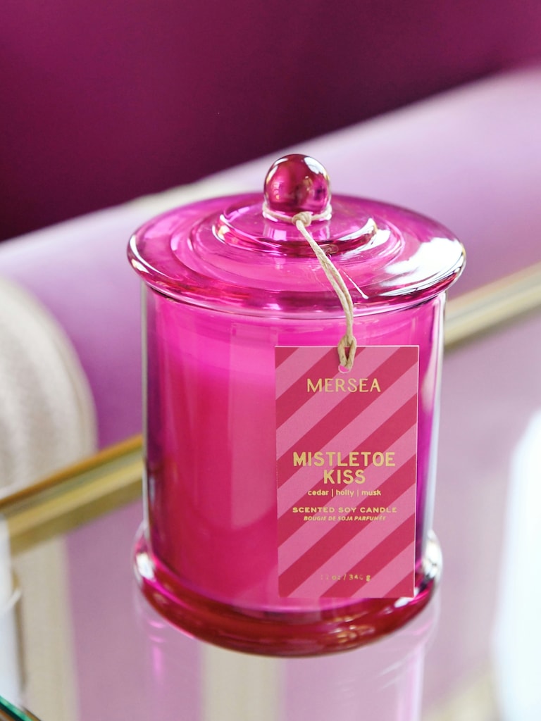 Mersea Mistletoe Kiss Jolly Jar Candle