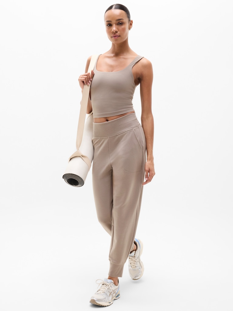 Transcend Square Neck Crop Sports Bra D-DD