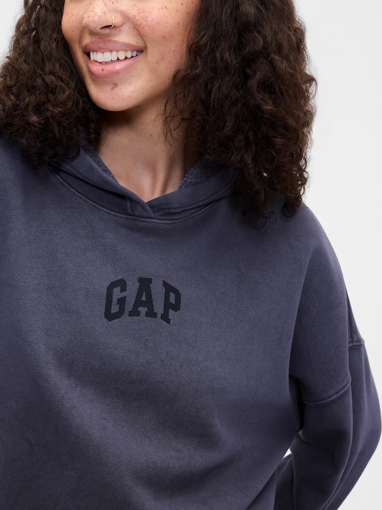 Relaxed Gap Mini-Logo Cropped Hoodie