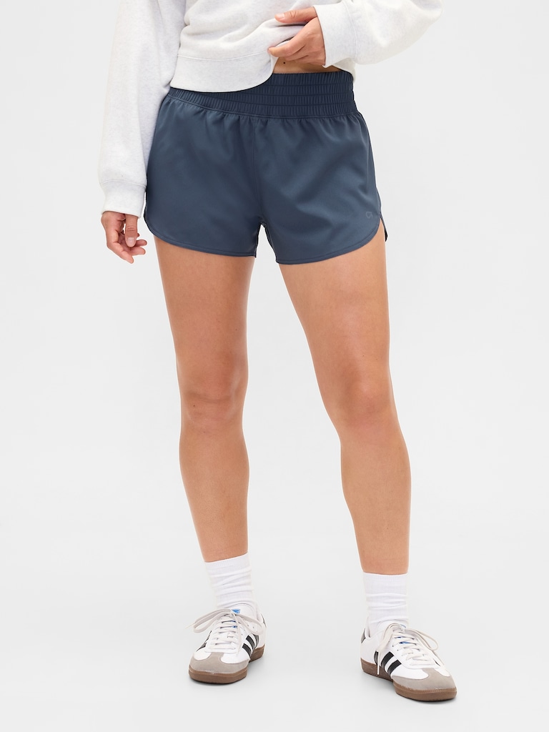 GapFit 3" Mid Rise Runaround Shorts