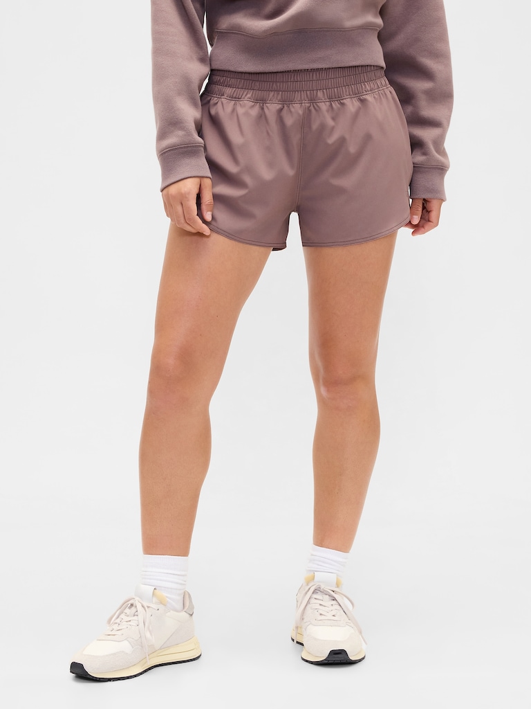 GapFit 3" Mid Rise Runaround Shorts