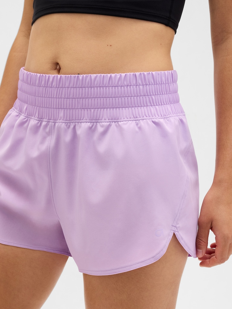 GapFit 3" Mid Rise Runaround Shorts