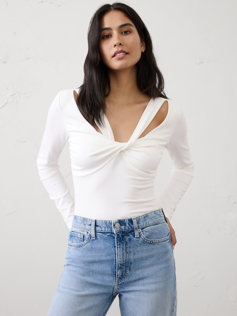 Twist-Front Top